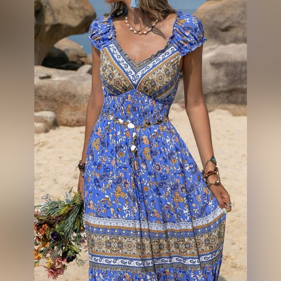 🔥BNWOT Floral Print Sweetheart Neck Lettuce Trim Shirred Waist Dress! - Picture 2 of 7